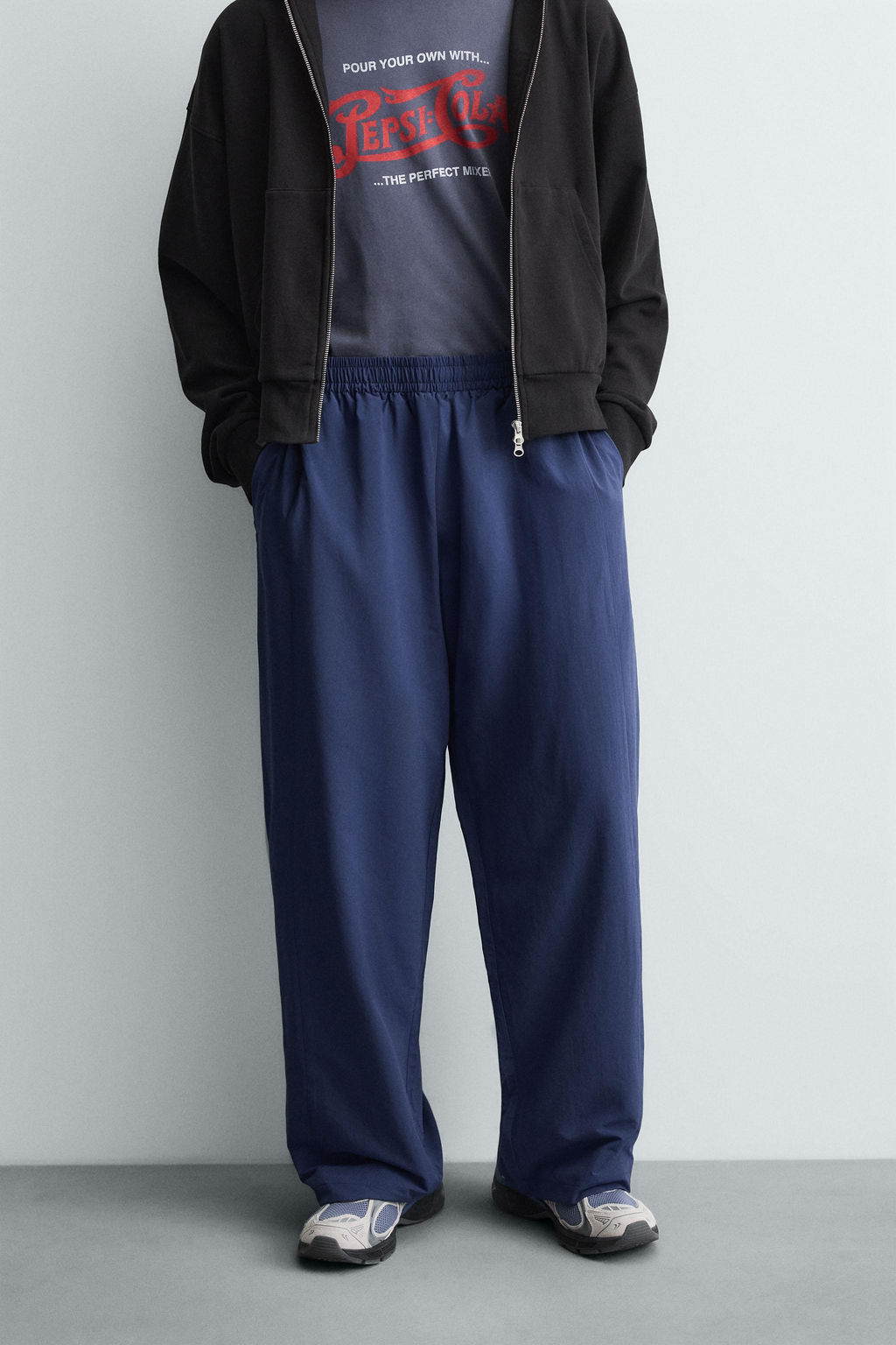 TECHNICAL TROUSERS WITH TAPING - Zara фото 2