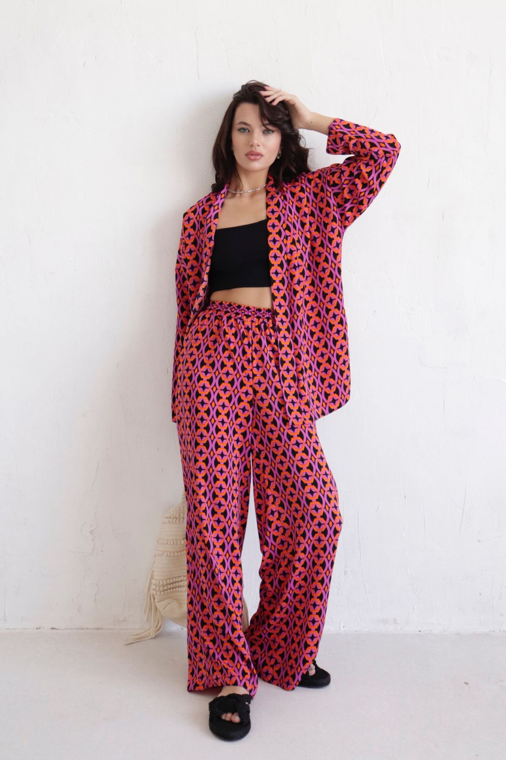 9668 Костюм из кимоно и брюк-палаццо с геометрическим принтом - Martichelli фото 5