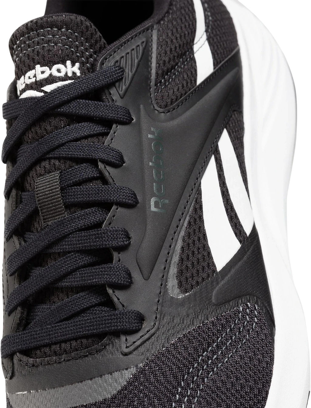 Кроссовки взрослые