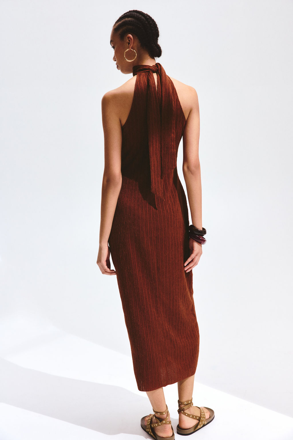Vestido sin mangas efecto arrugado - H&m фото 2