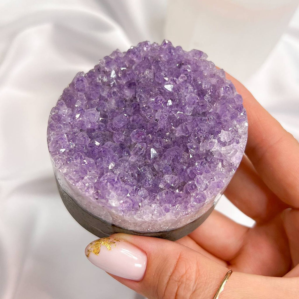 Друза Аметиста резная - Радуга самоцветов фото 2