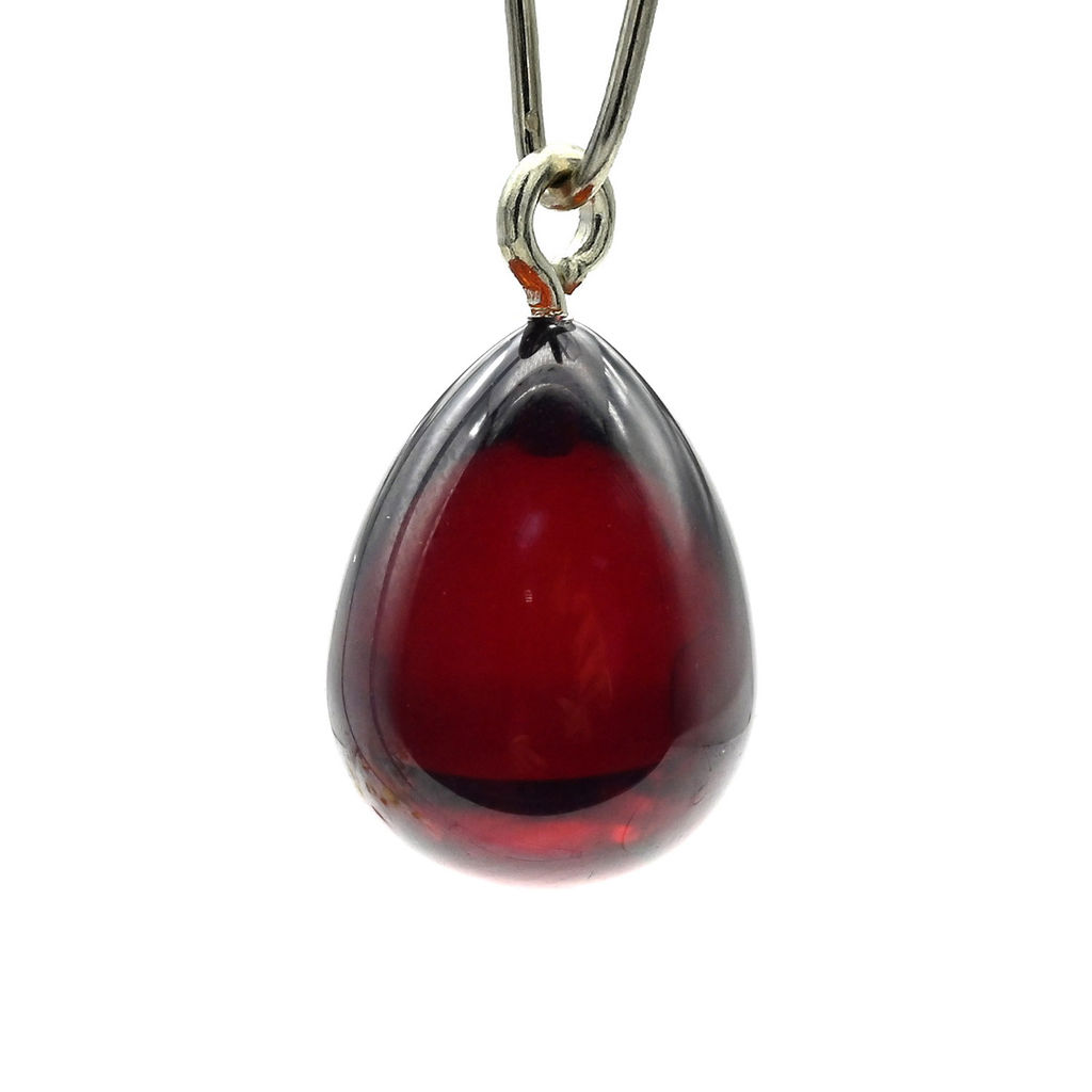 Кулон Капля 12*15мм из янтаря вишня