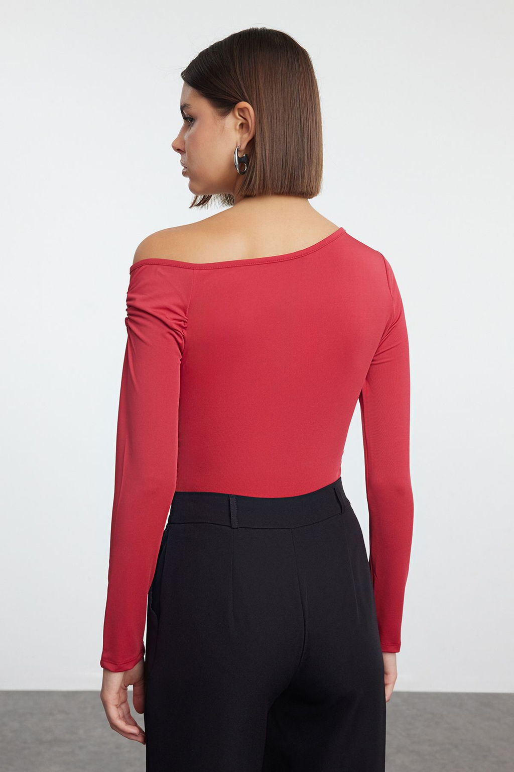 TRENDYOLMILLA K?rm?z? Fitted/Vucuda Oturan Asimetrik Yaka Esnek C?tc?tl? Orme Body TWOAW25BD00009  фото 5