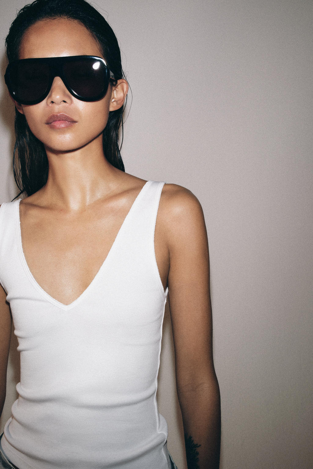 TOP ESCOTE PICO RIB / Blanco - Zara фото 2