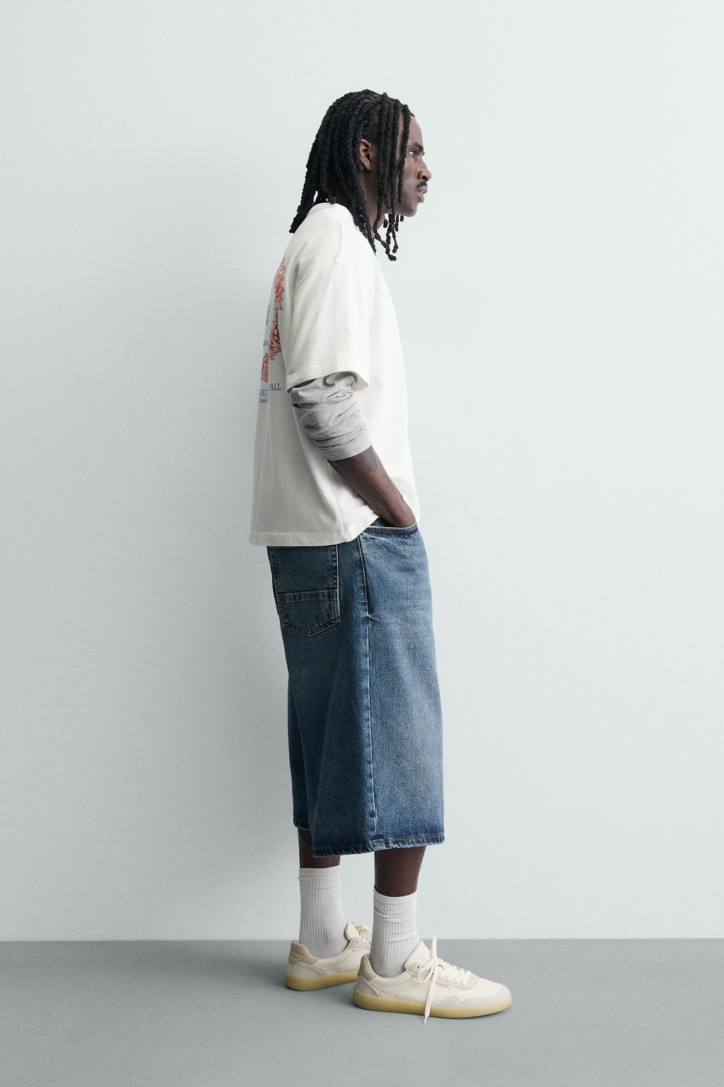 CAMISETA ESTAMPADOS BORDADOS COMBINADOS / Blanco roto - Zara фото 4