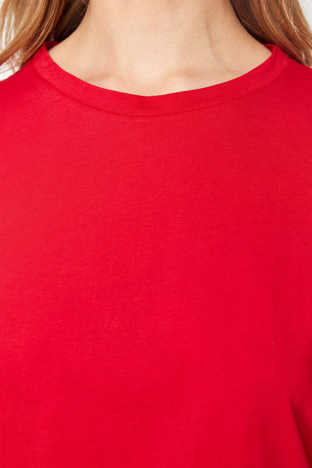 TRENDYOLMILLA Beyaz %100 Pamuk F?rf?r Detayl? Basic Bisiklet Yaka Orme T-Shirt TWOSS22TS2429  фото 13