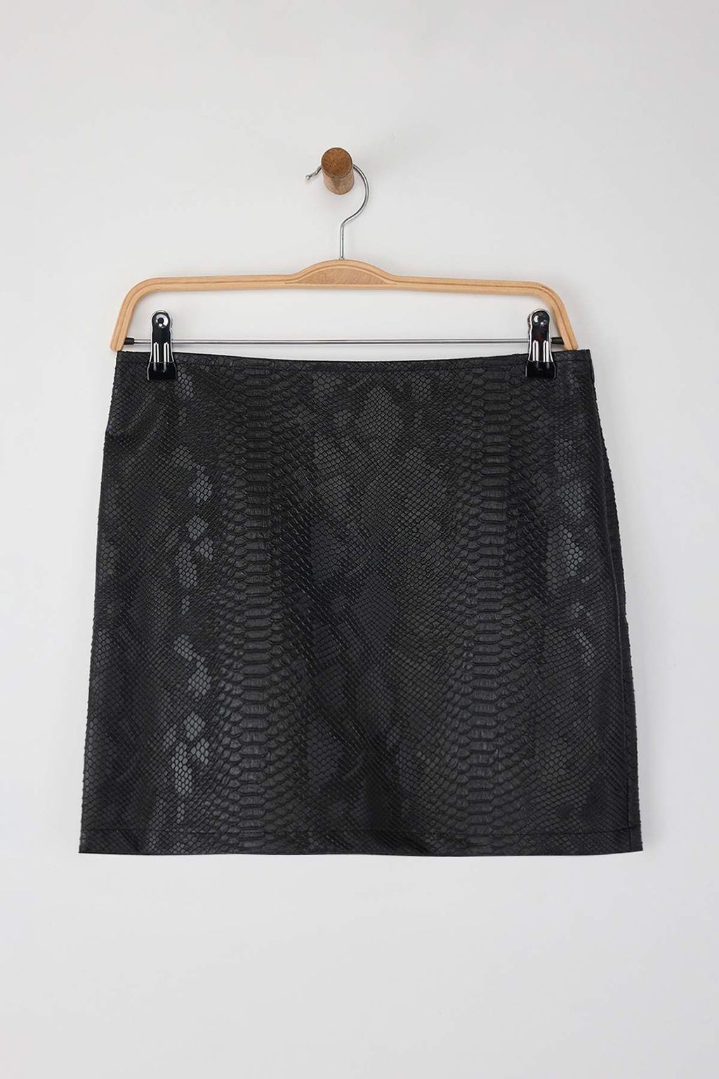 TRENDYOLMILLA Siyah Croco Suni Deri Kumas Mini Boy Dokuma Etek TWOAW25ET00033  фото 6