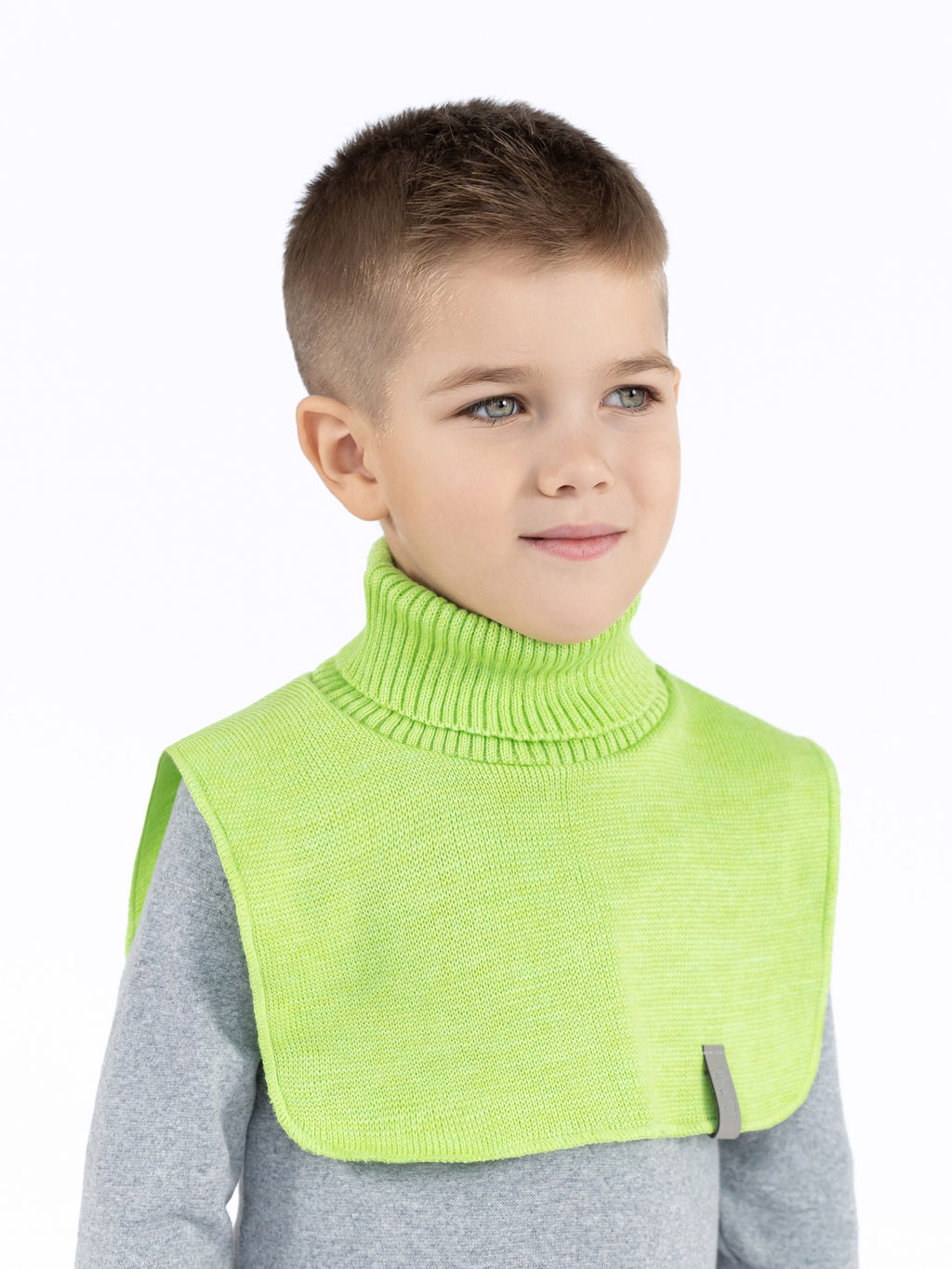 Манишка вязаная черная Ш-111 (48-54)