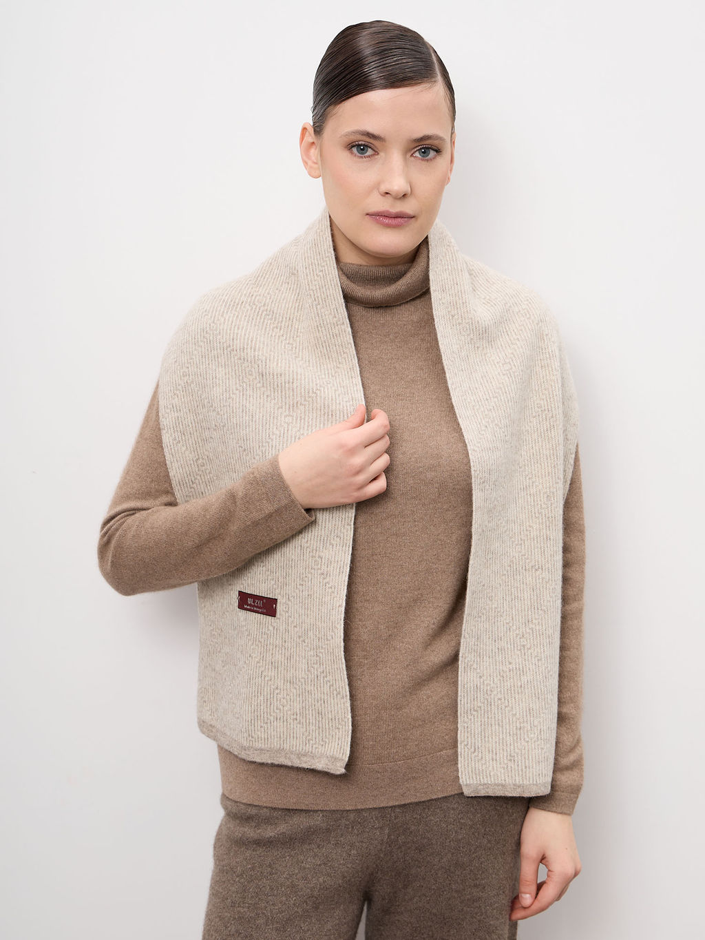 Шарф из шерсти UL Geo серый