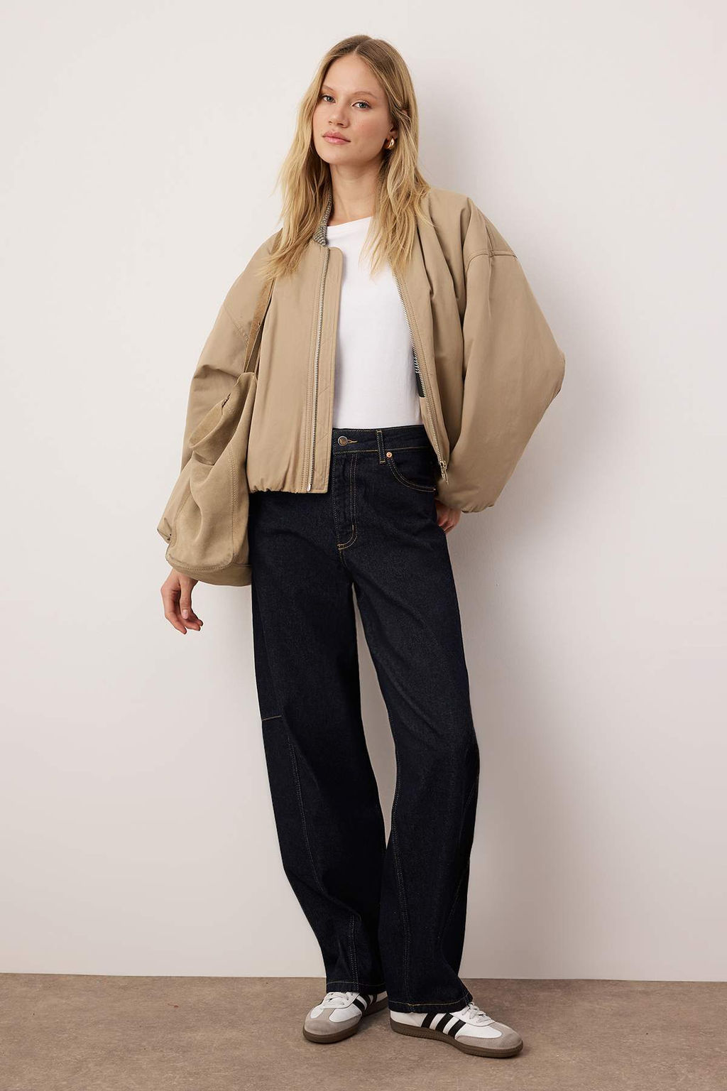 Koyu Mavi Yuksek Bel Dikis Detayl? Barrel Jeans TWOAW26JE00237 - Trendyolmilla фото 2