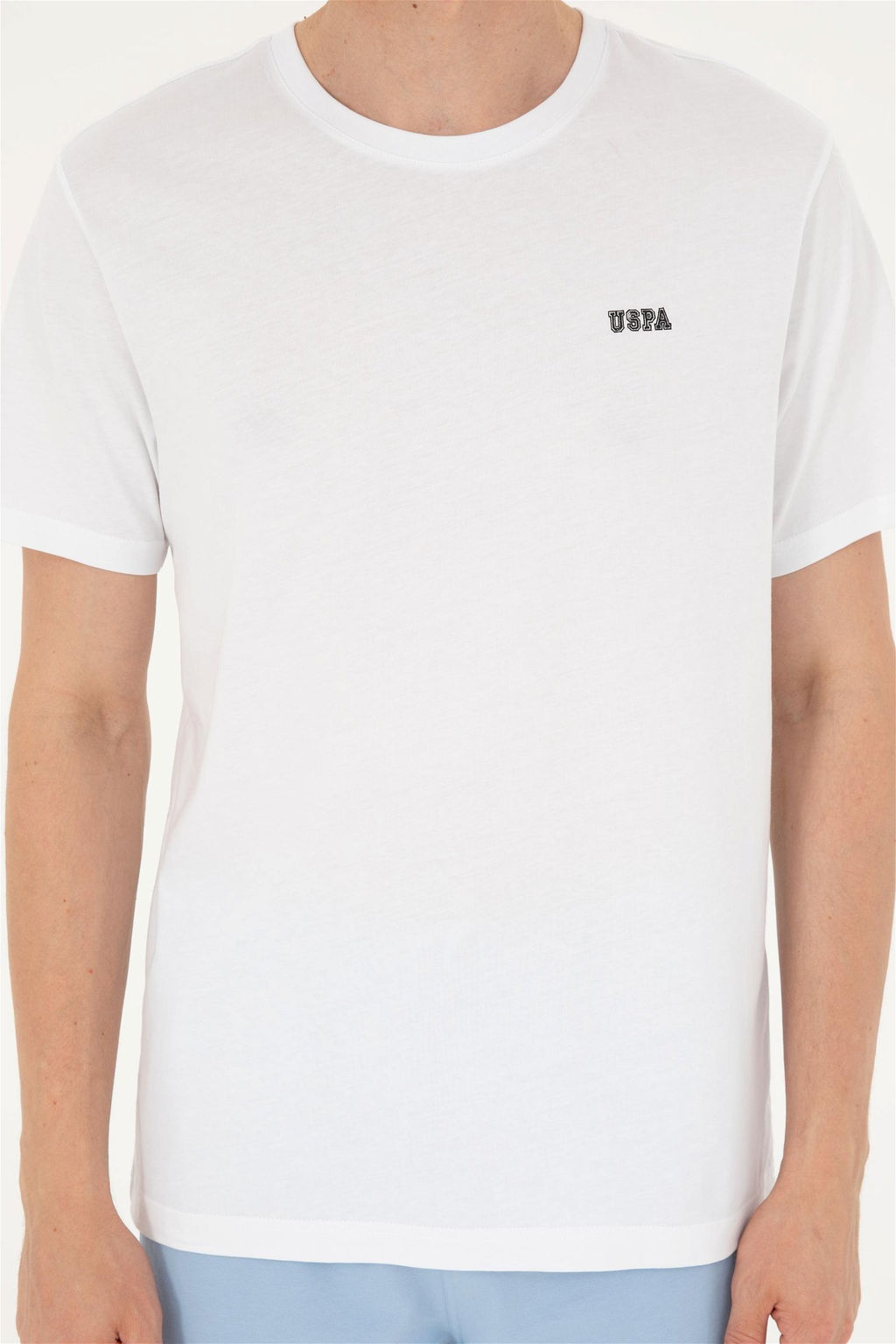 Мужская белая футболка Неожиданная скидка в корзине