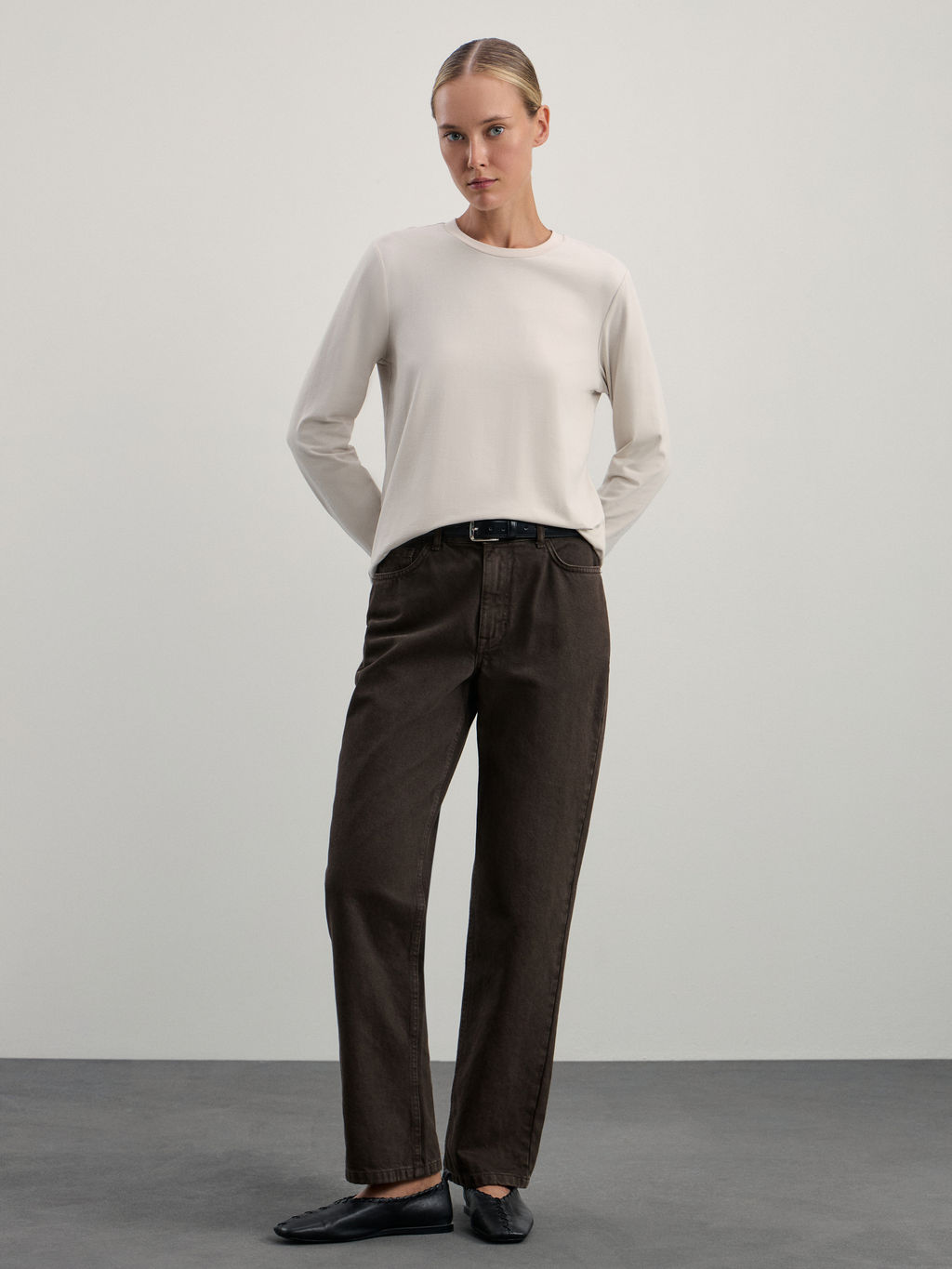 Однотонный базовый лонгслив из хлопка / Zarina  фото 2