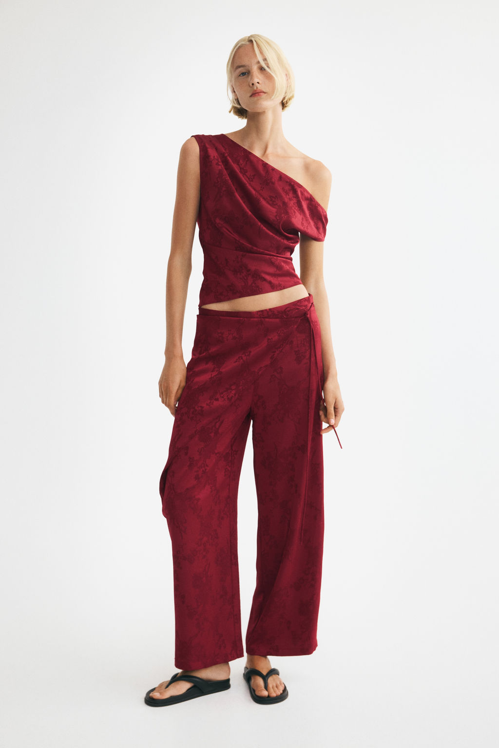 Top de un hombro en tejido jacquard - H&m фото 4