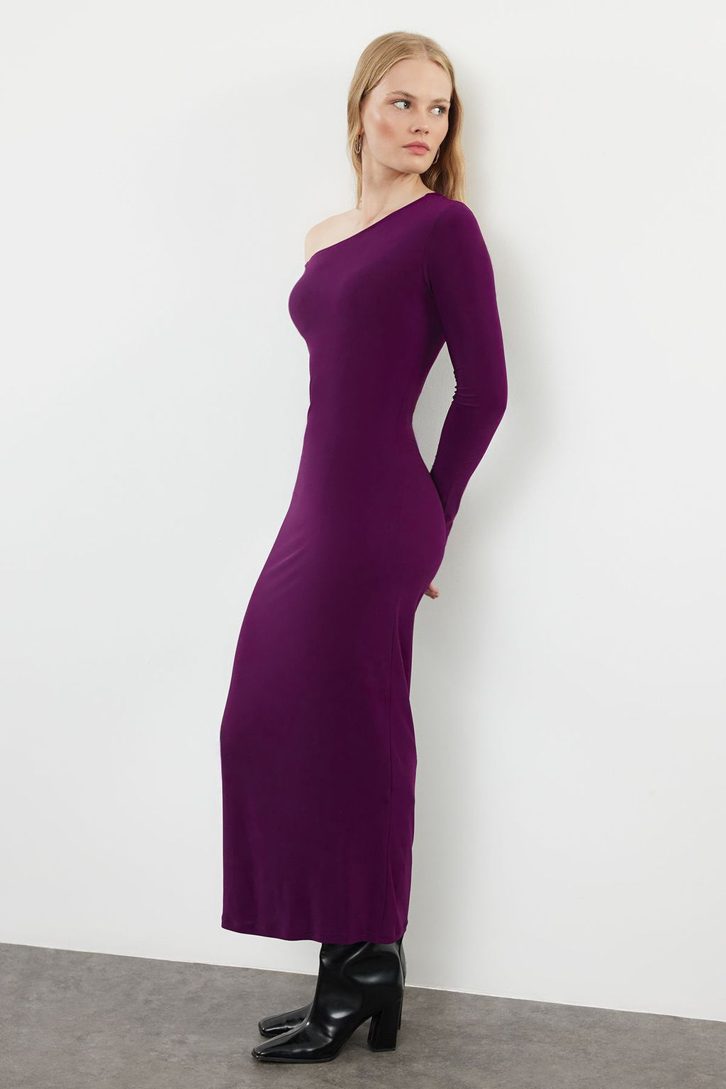 TRENDYOLMILLA Murdum Duz Asimetrik Yaka Detayl? Vucuda Oturan Esnek Maxi Orme Elbise TWOAW25EL00106  фото 7