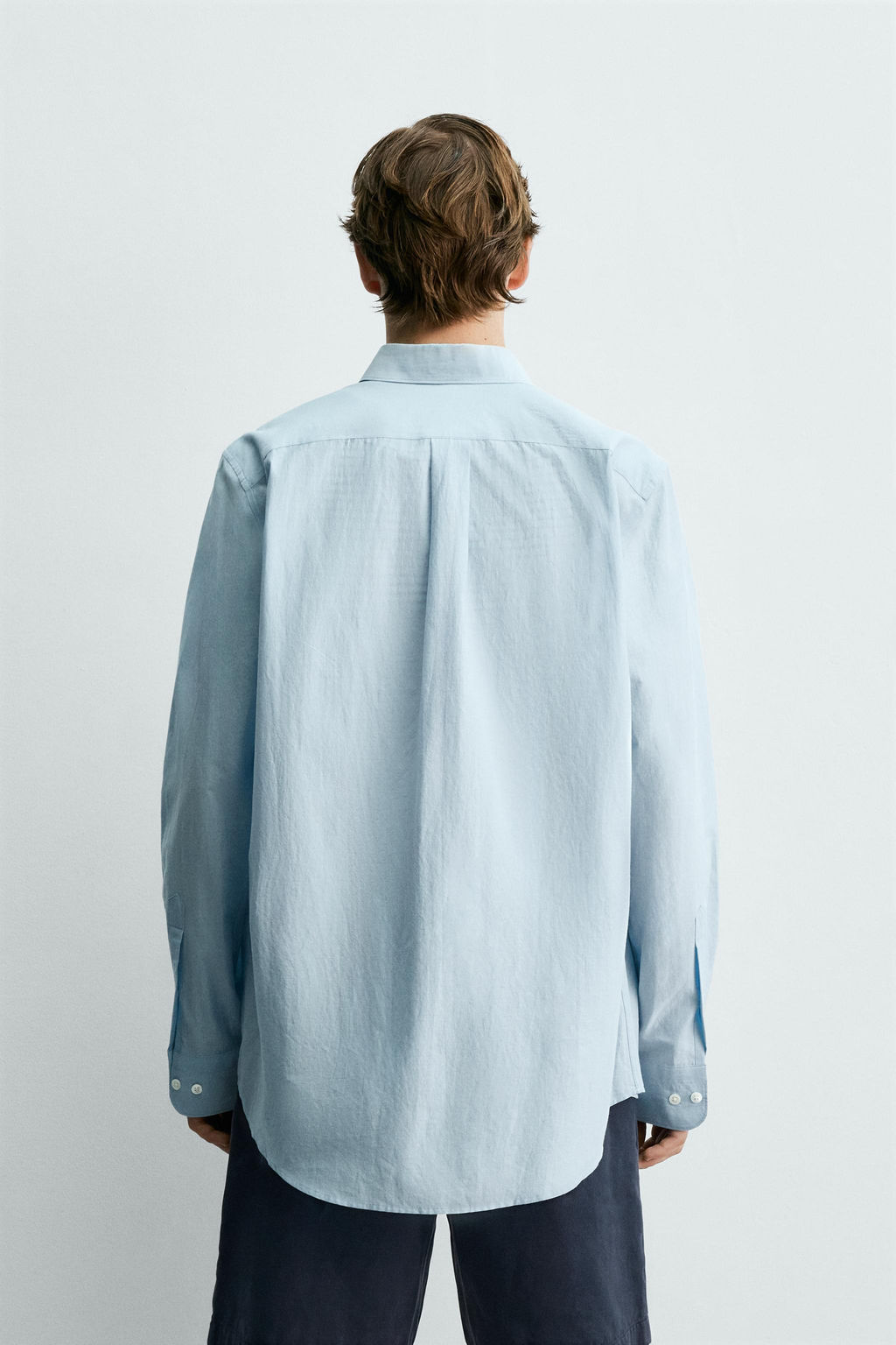 CAMISA FLUIDA REGULAR FIT BOLSILLOS AARON LEVINE X ZARA / Celeste claro  фото 3