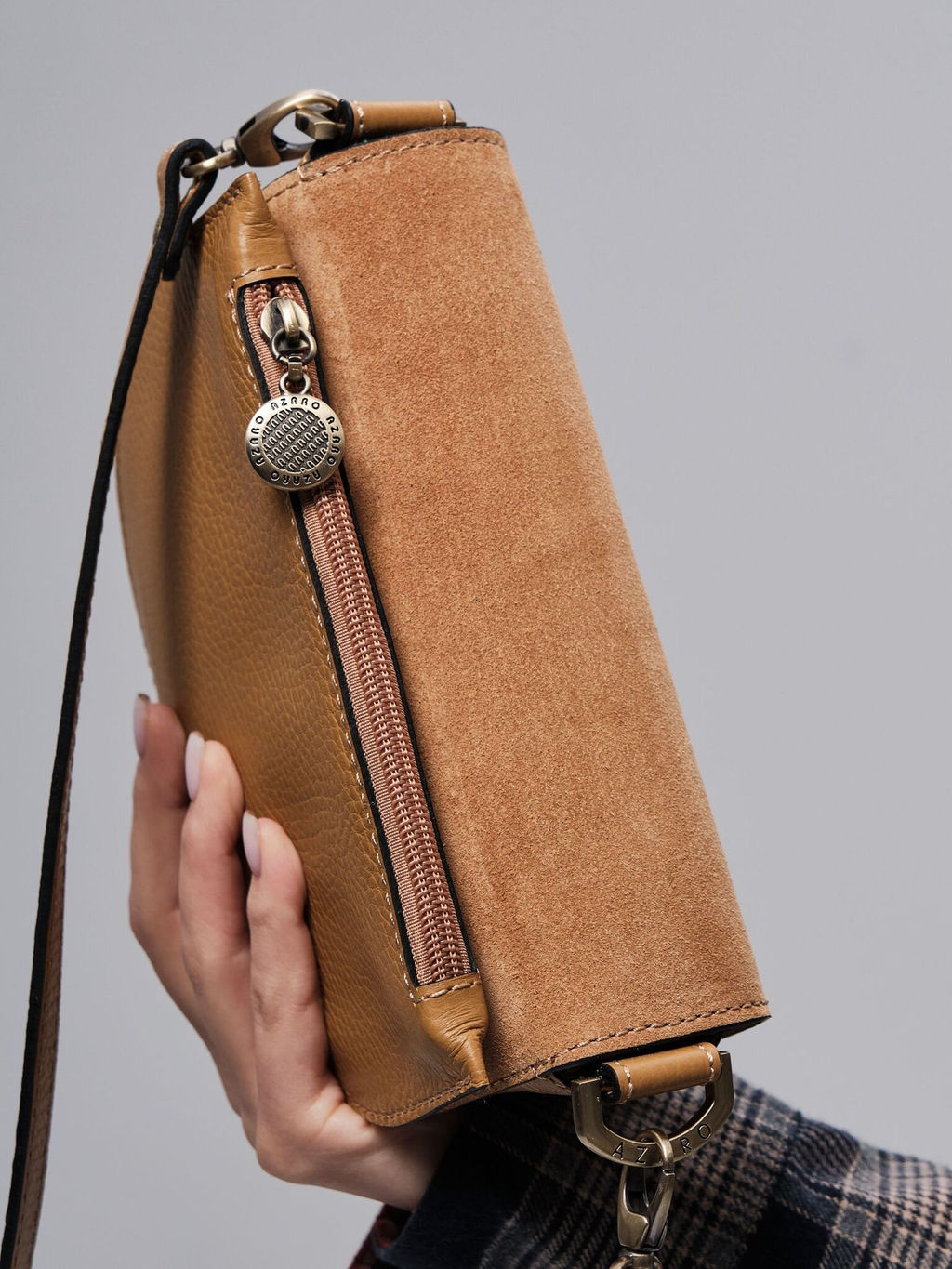 Сумка замшевая кросс-боди Azaro 31032 глина