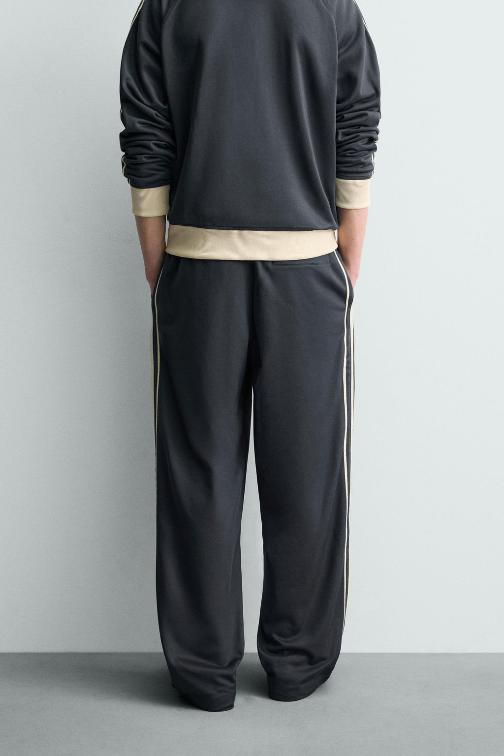 WIDE-LEG JOGGER TROUSERS WITH SIDE TAPING - Zara фото 3