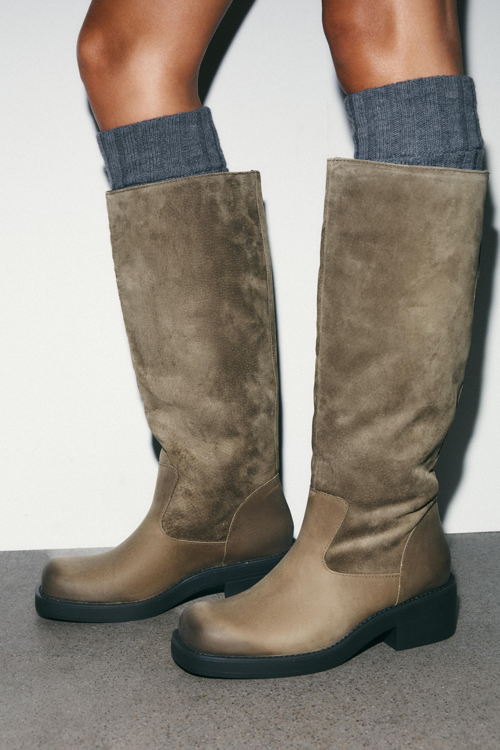 CONTRAST LEATHER BOOTS - Zara фото 2