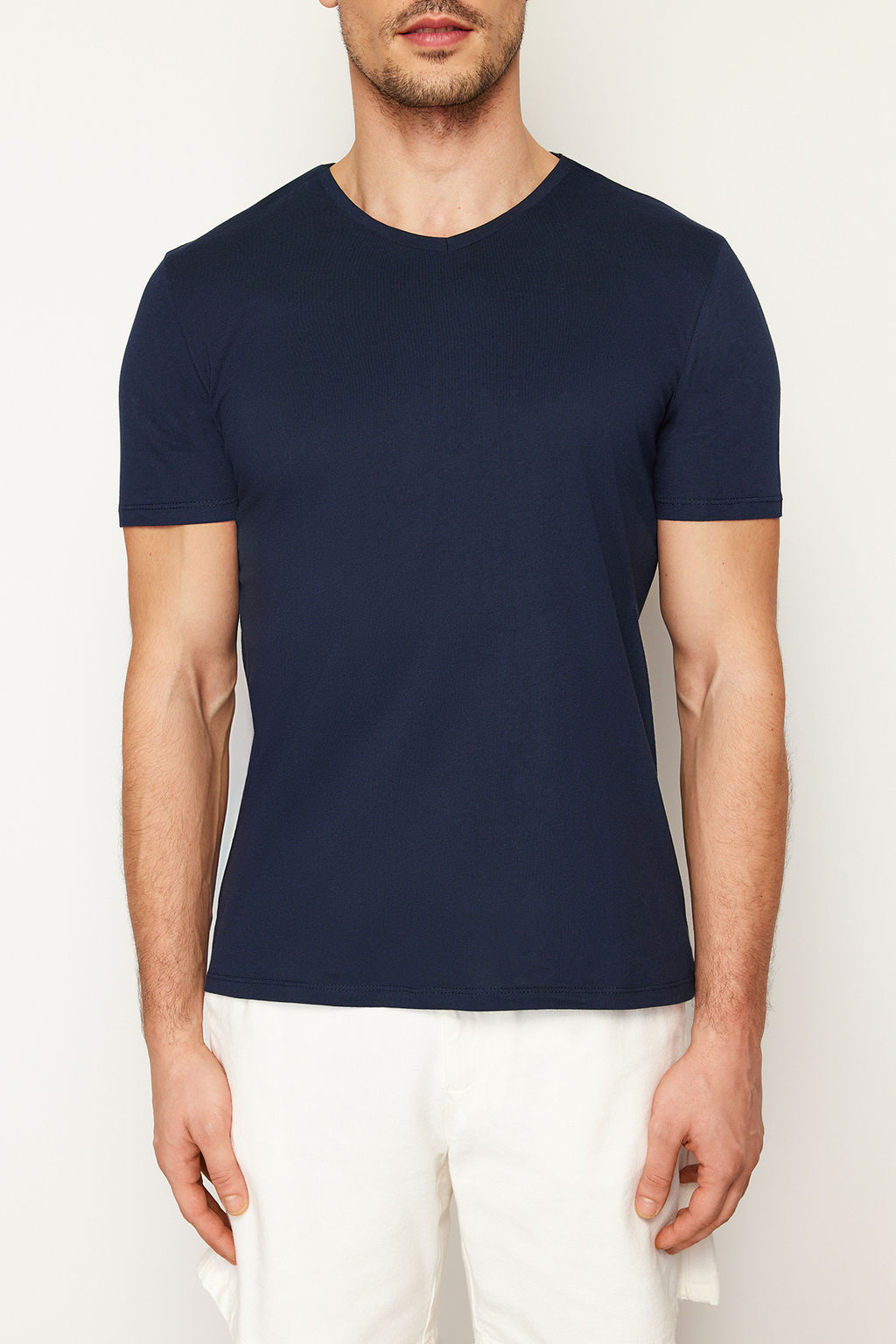 TRENDYOL MAN Vizon Slim/Dar Kesim Basic V Yaka K?sa Kollu %100 Pamuklu T-Shirt TMNSS19BO0002 - Trendyolmilla фото 26