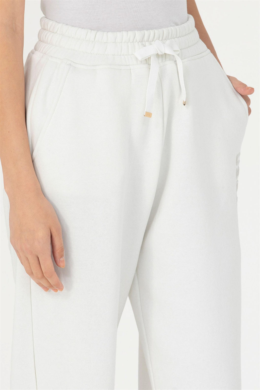 Женские спортивные штаны цвета экрю Неожиданная скидка в корзине - U.s. polo assn фото 5