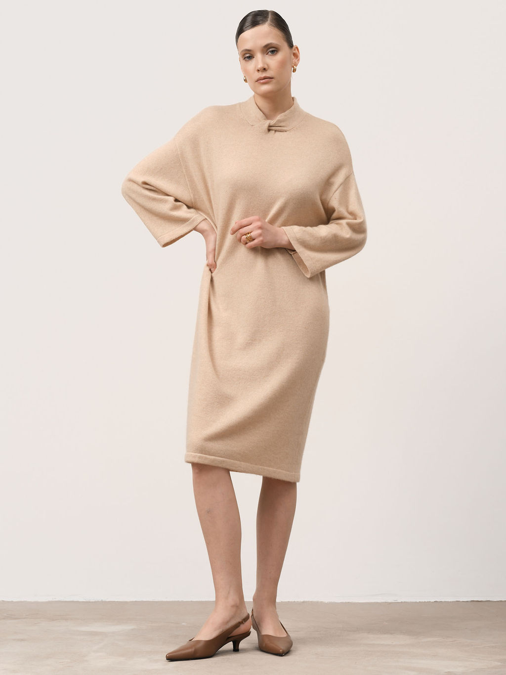 Платье кашемировое KW082732 бежевое