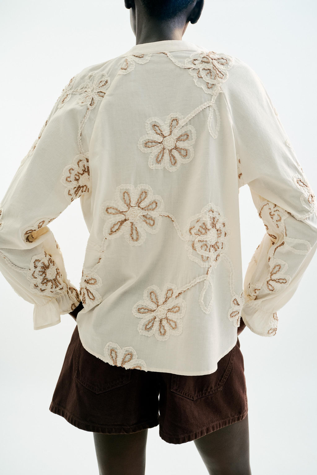 EMBROIDERED TEXTURED BLOUSE - Zara фото 12