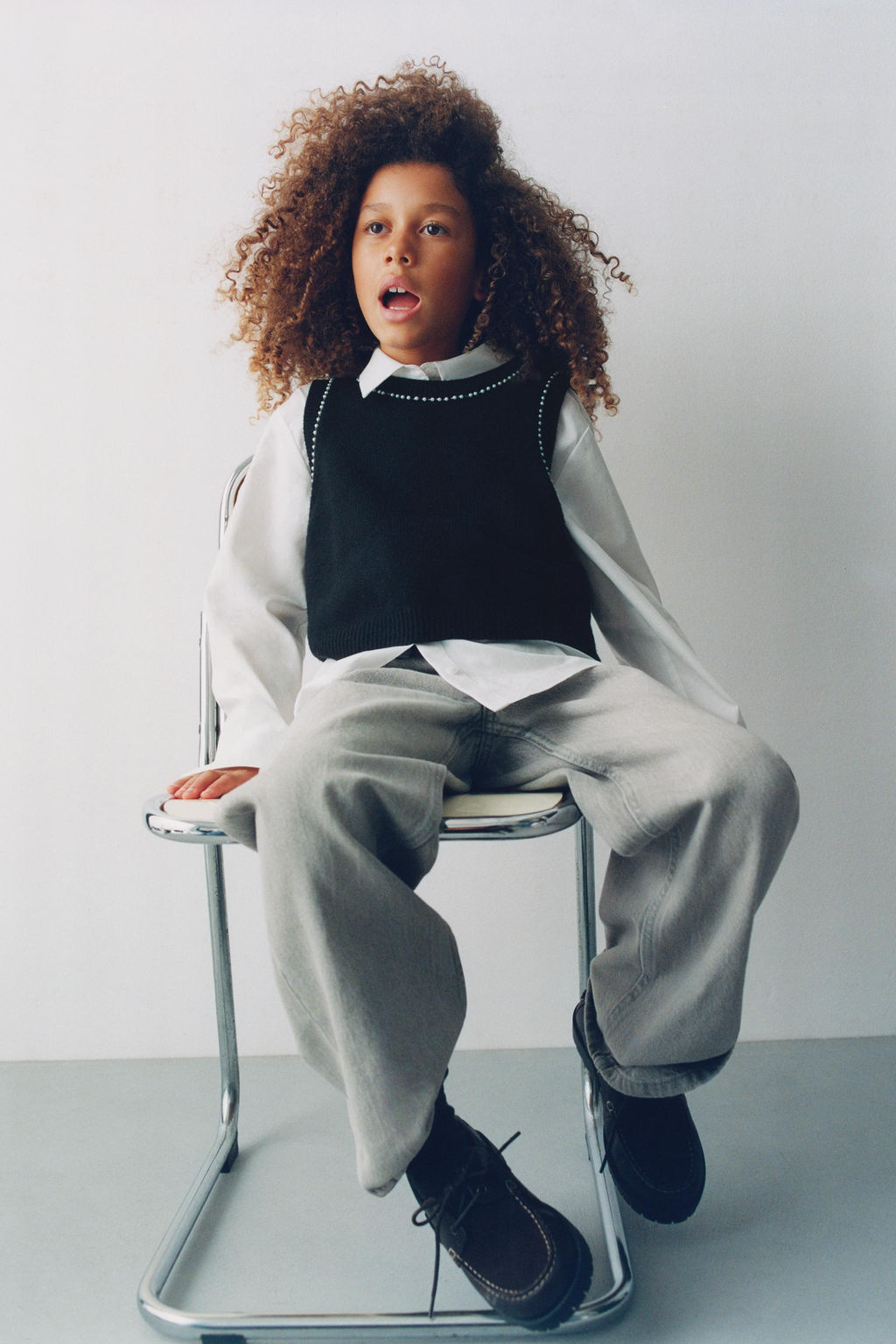 PLAIN SHIRT WITH KNIT WAISTCOAT AND FAUX PEARLS - Zara фото 5