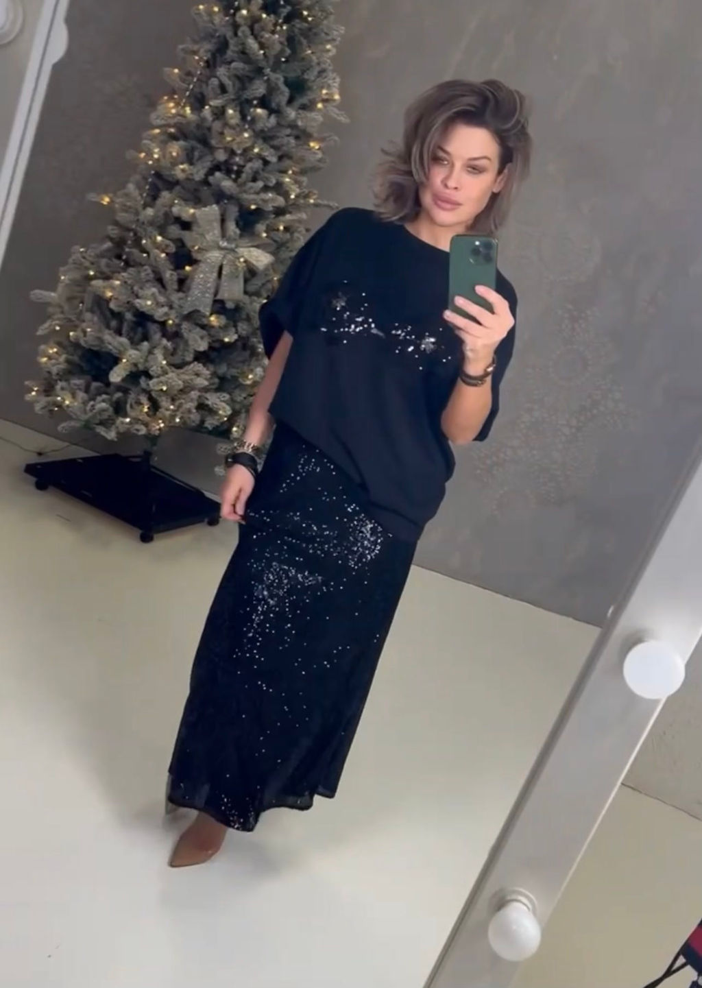 Футболка с вышивкой из паейток 5814 - Soda фото 2