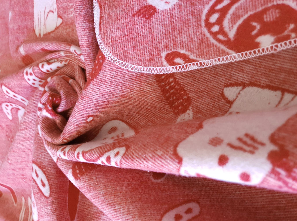 Одеяло байковое жаккардовое в/уп 100*140 "Зайчики" цв красный