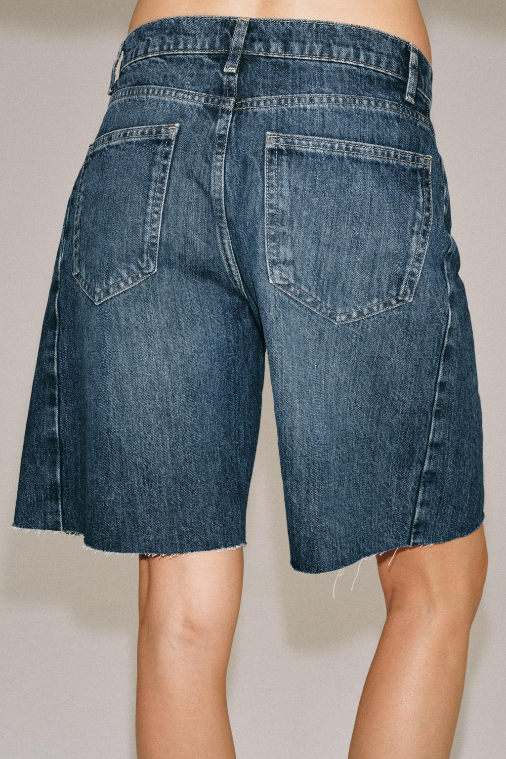 BERMUDA DENIM RELAXED TIRO MEDIO ZW COLLECTION / Azul - Zara фото 3