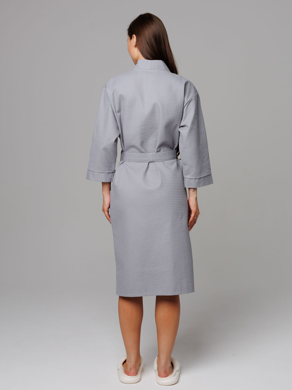 Женский укороченный вафельный халат с планкой серый В-11 (20)