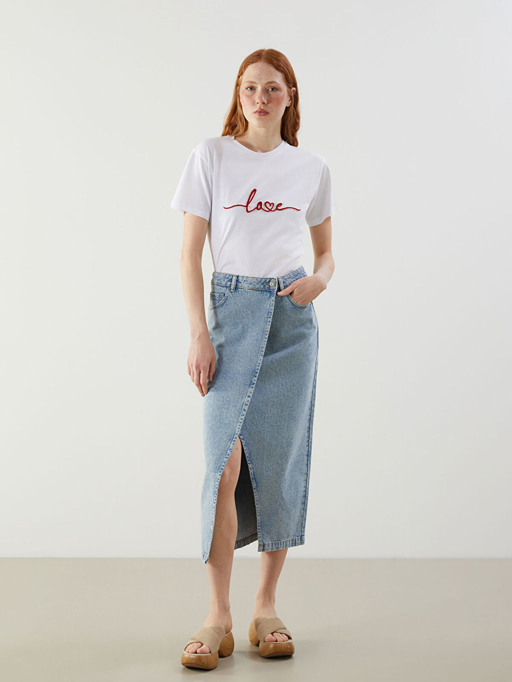 LC Waikiki Beyaz Bisiklet Yaka Nak__l_ Kad_n Ti__rt