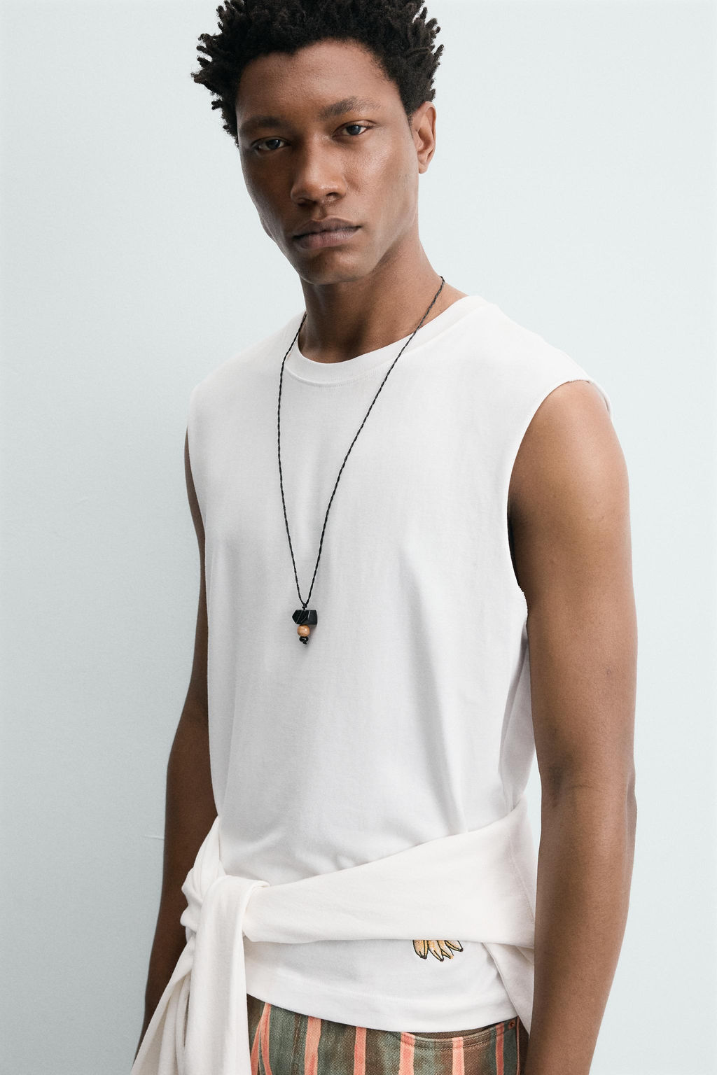 CAMISETA TANK  BORDADO PL?TANOS / Blanco
