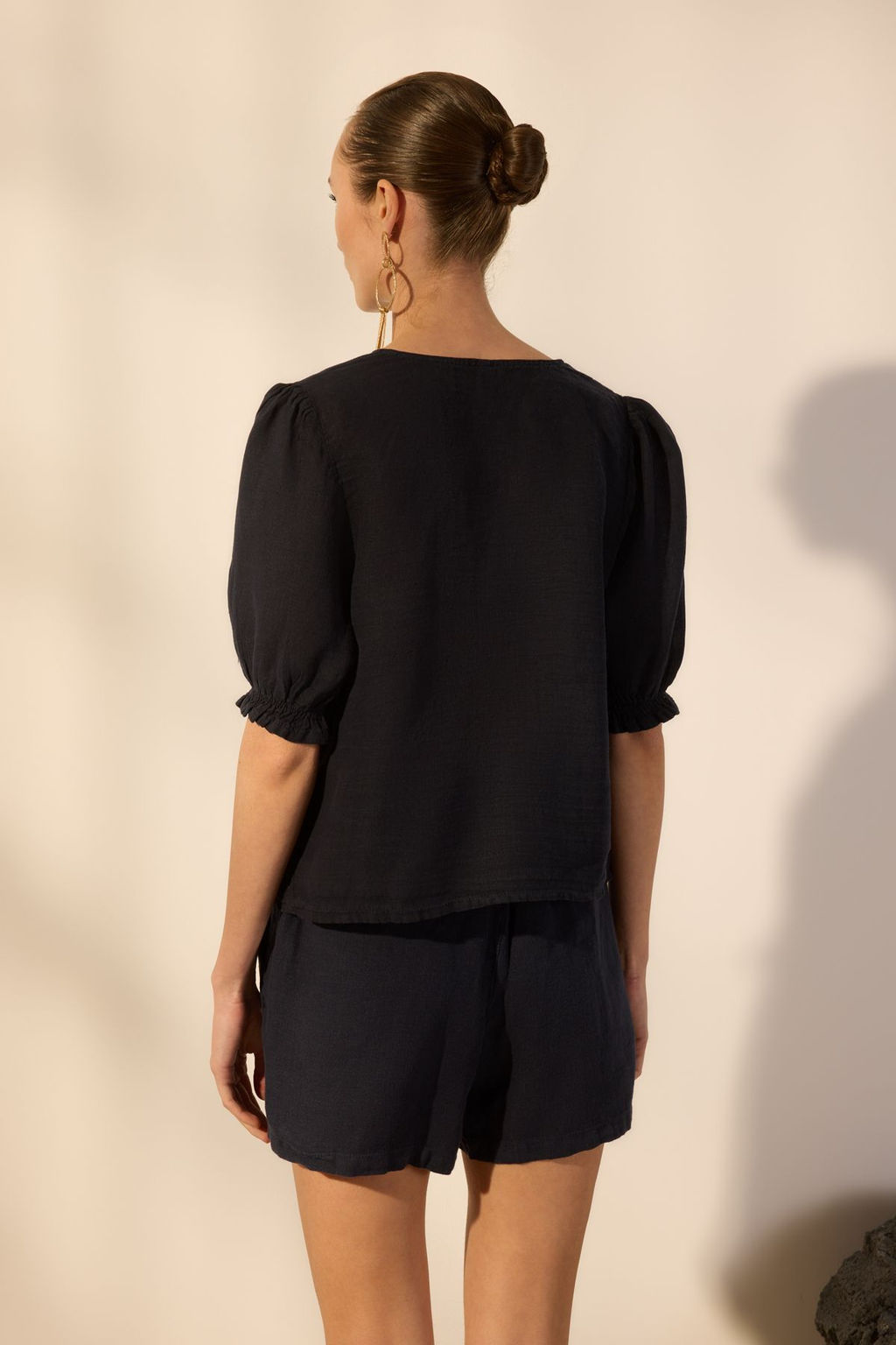 Trendyolmilla Lacivert %100 Keten Baglama Detayl? Gomlek TWOSS25GO00123  фото 4