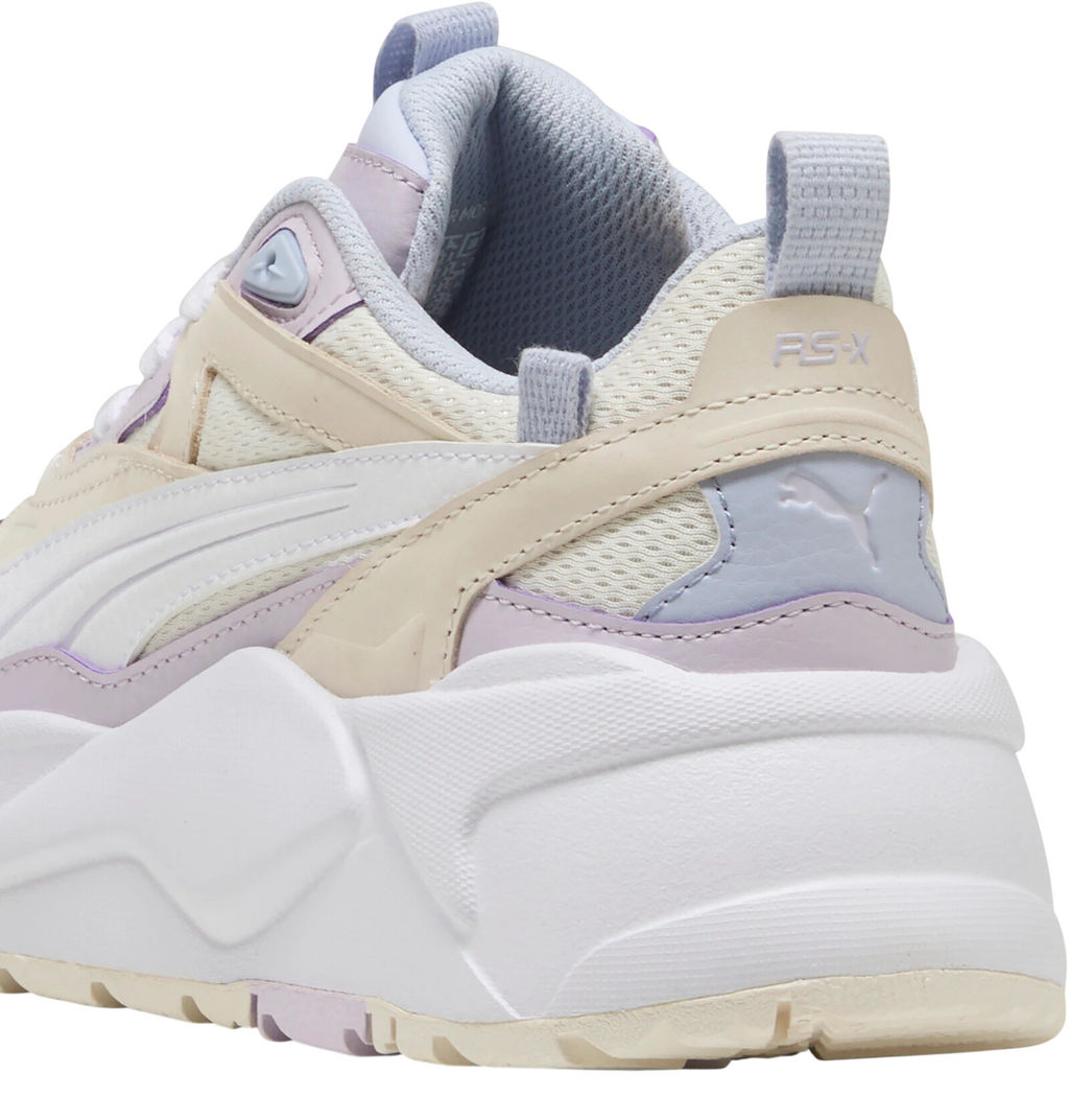 Кроссовки женские