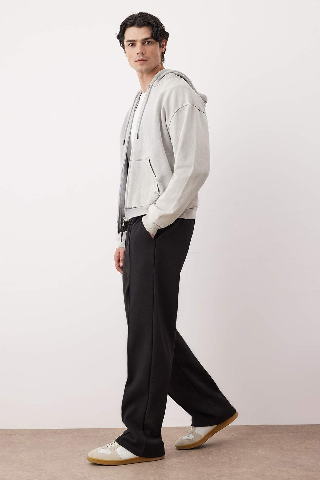Siyah Straight Kal?p Genis Paca Interlok Rahat Pamuklu Pantolon TMNAW26PL00002