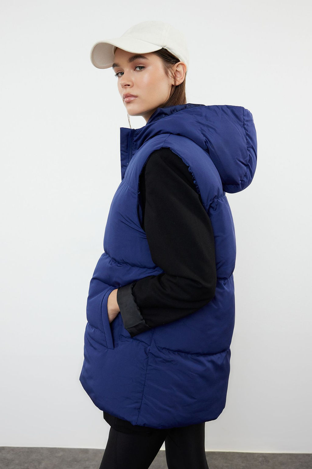 TRENDYOLMILLA Koyu Mavi Oversize Kapusonlu Su Itici Sisme Yelek TWOAW24YE00019  фото 2