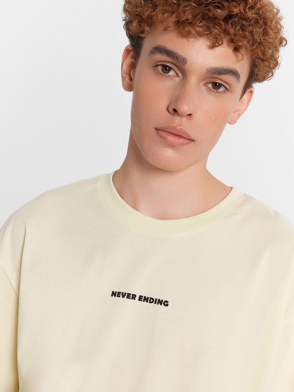 Футболка мужская желтая с надписью never ending нефрит +печать 111927 - Mark formelle фото 5