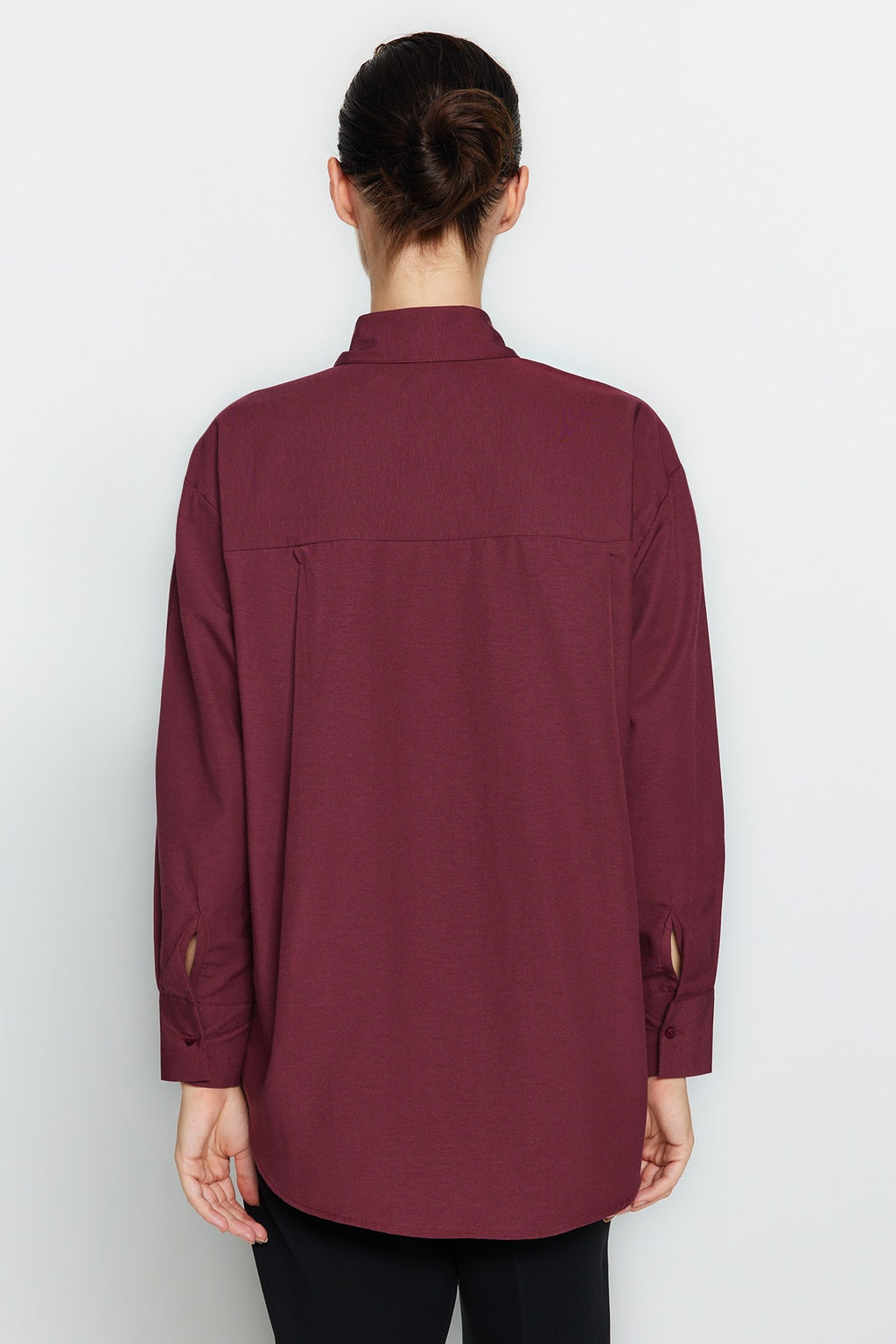 Koyu Bordo Tek Cepli Boyfriend/Genis Kal?p Pamuklu Dokuma Gomlek TWOAW20GO0115