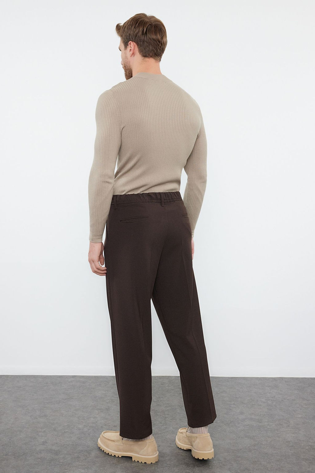 Kahverengi Pileli Klasik Baggy Fit Kumas Pantolon TMNSS24PL00024