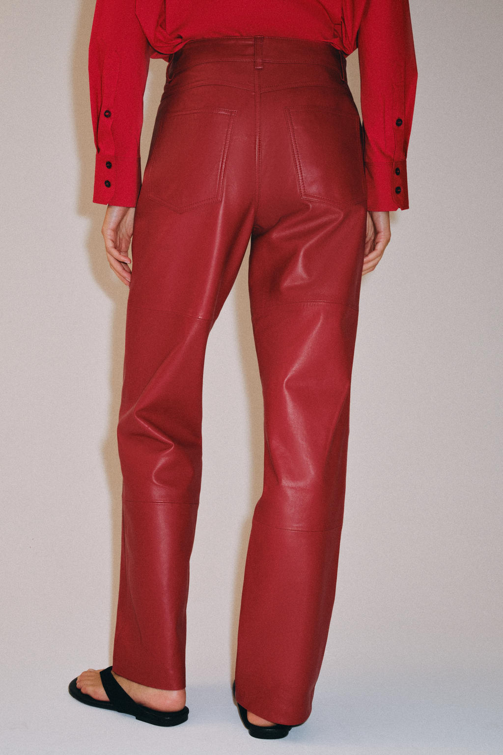 PANTAL?N PIEL 100% ZW COLLECTION LIMITED EDITION / Rojo - Zara фото 3