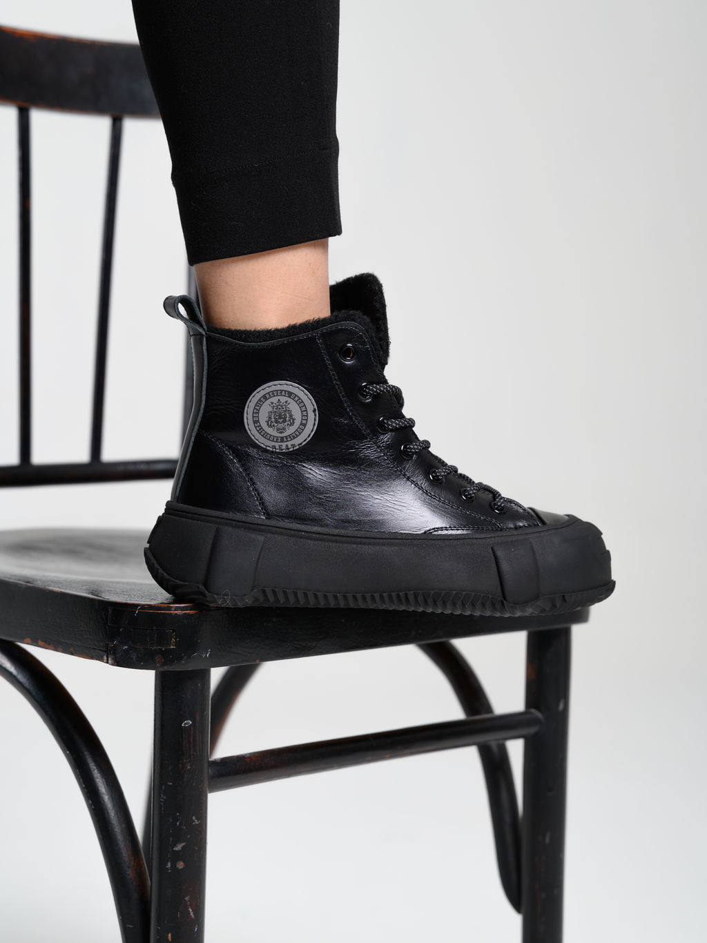 Ботинки 217.PODYUM151bl.Черный/байка