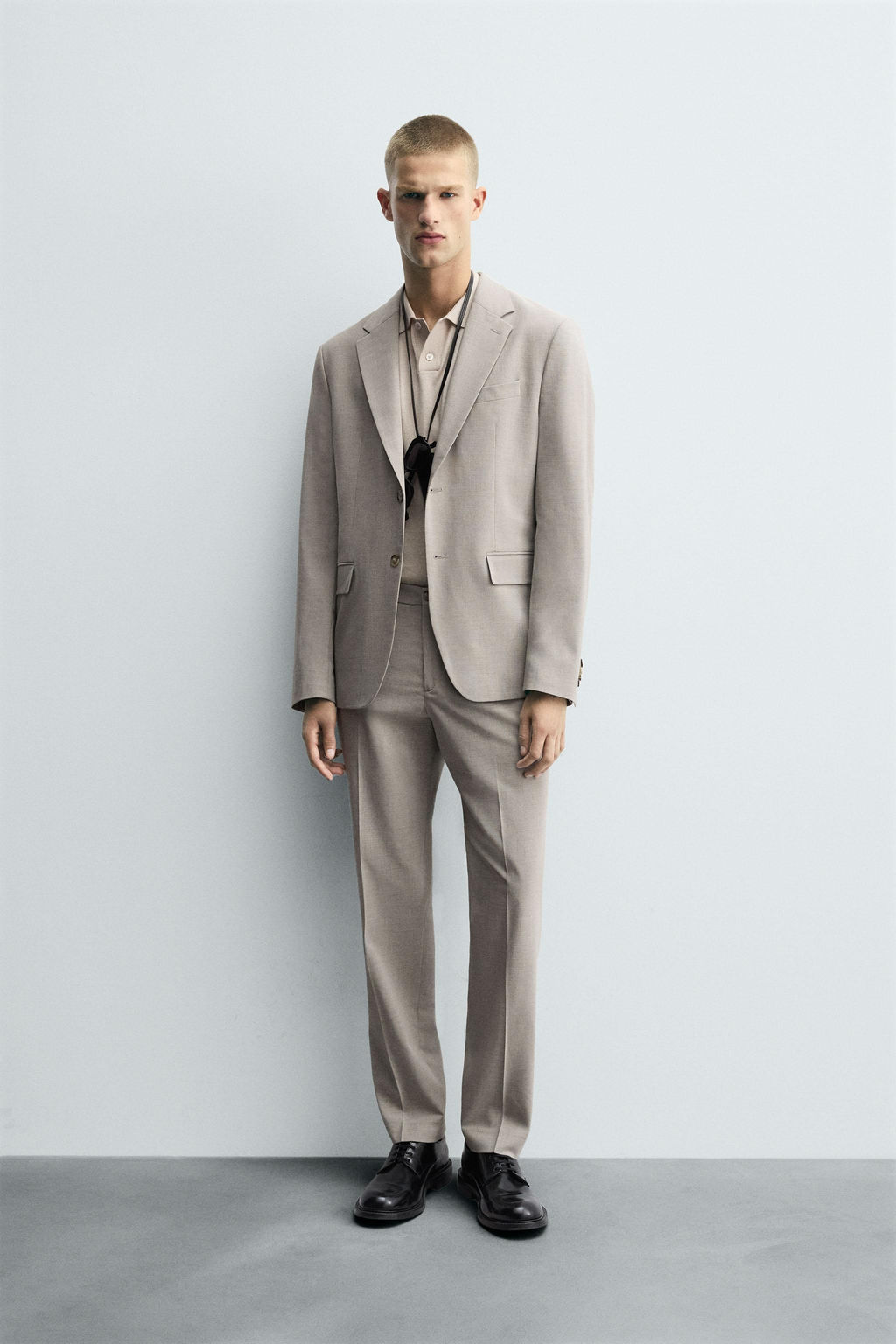 TEXTURED SUIT BLAZER
