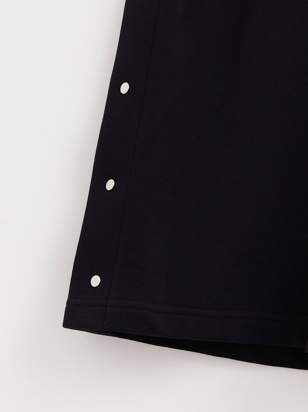 CONTE Шорты из футера с боковой вставкой на кнопках LS 2783 black - Conte elegant фото 6