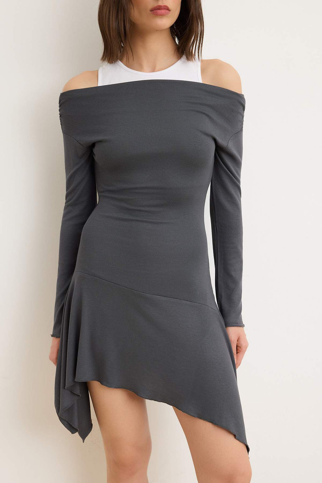 Antrasit Regular Asimetrik Kay?k Yaka Uzun Kollu Mini Soft Touch Orme Elbise TWOSS26EL00753 - Trendyolmilla фото 3