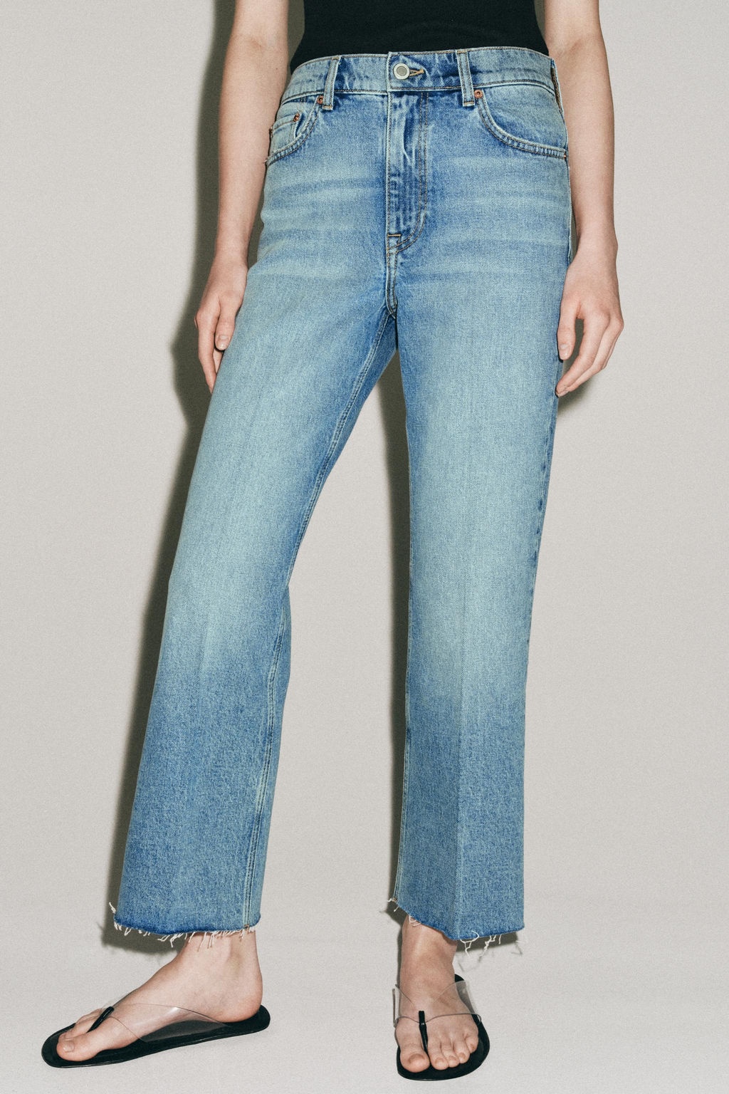 JEANS ZW COLLECTION CROPPED FLARE TIRO MEDIO / Azul lavado - Zara фото 2