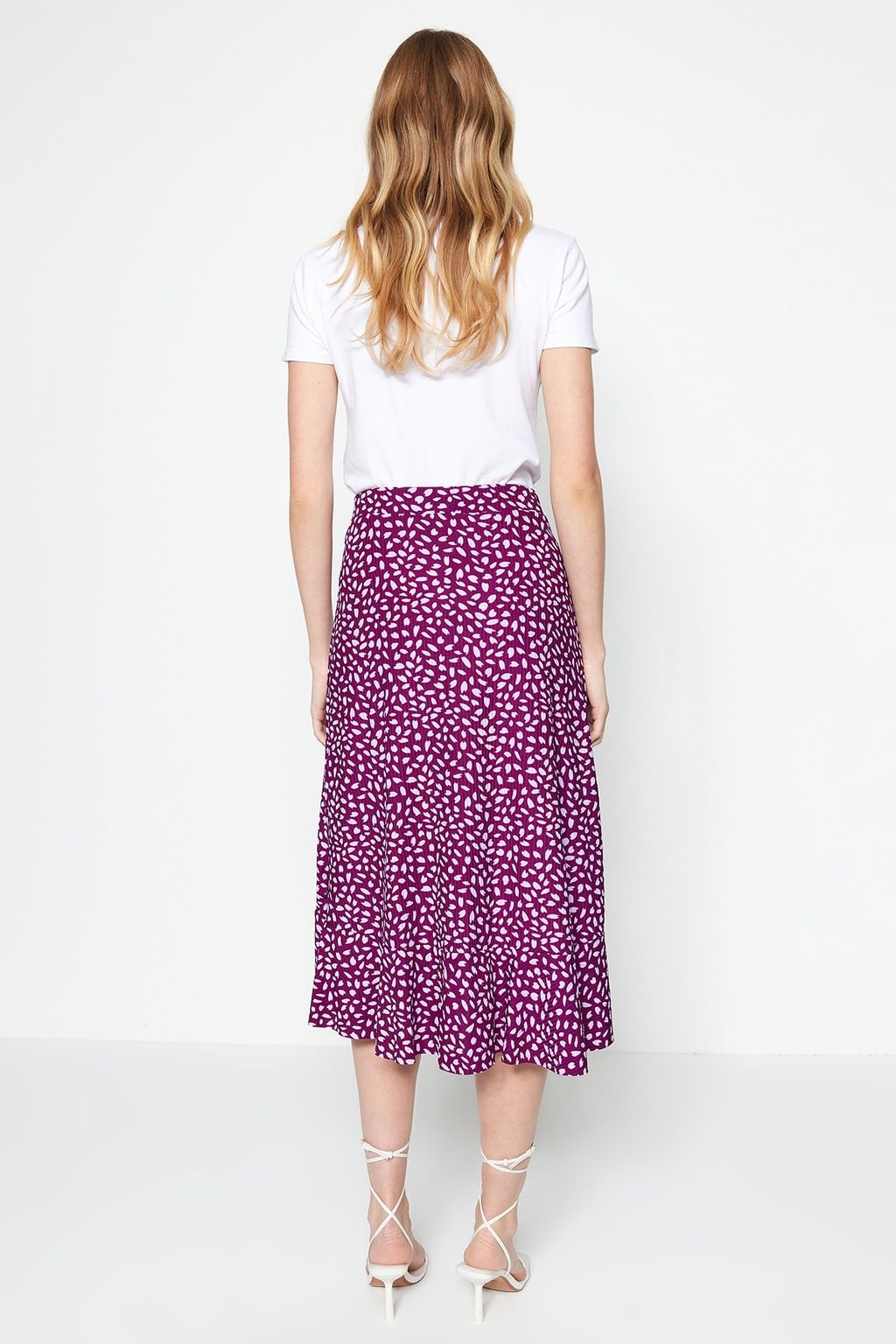 TRENDYOLMILLA K?rm?z? Bask?l? Buzgu Detayl? ve Volanl? Yuksek Bel Esnek Etek TWOSS21ET0029 фото 32