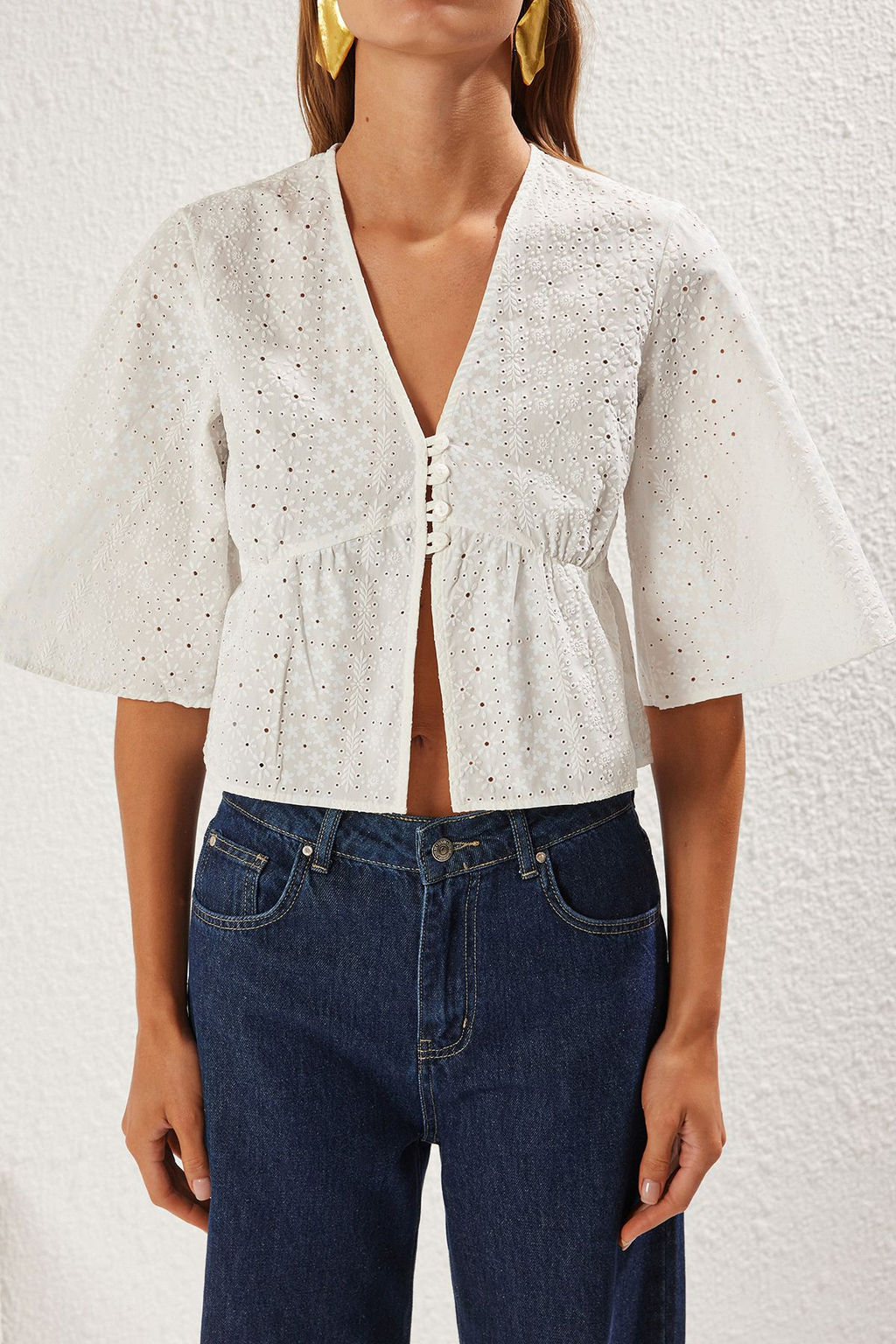 TRENDYOLMILLA Beyaz Puf Bask? Teknikli Onden Baglamal? Dokuma Etek Ucu F?rf?rl? Dokuma Gomlek TWOSS25GO00086 фото 7