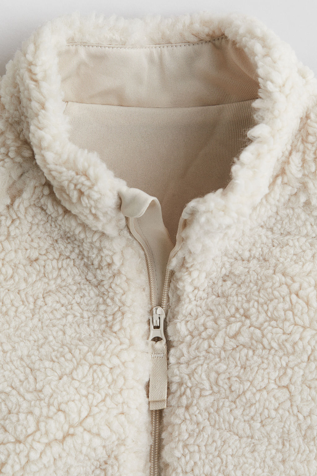 Chaqueta de peluche con capucha - H&m фото 4