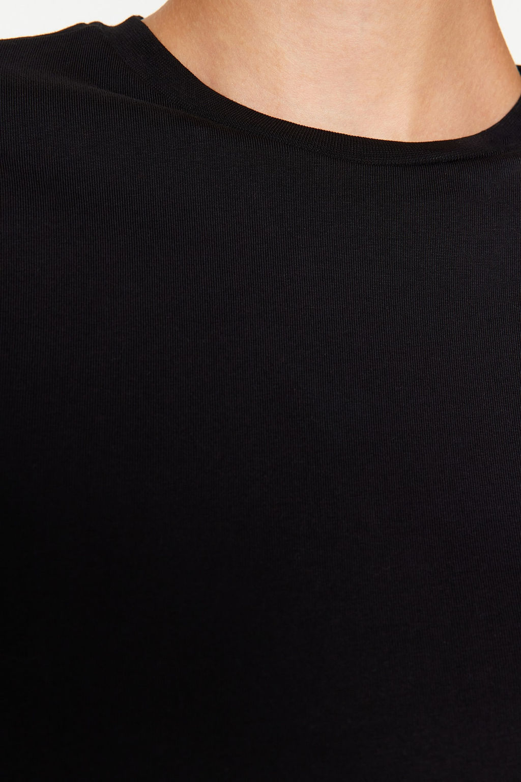 TRENDYOLMILLA Siyah Premium Ispanyol Kol Bisiklet Yaka Regular/Normal Kal?p Orme T-Shirt TWOAW24TS00008 фото 5